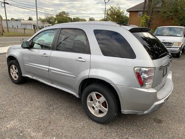 Used 2005 Chevrolet Equinox LT w/ Preferred Equipment Group AWD/4WD image 7