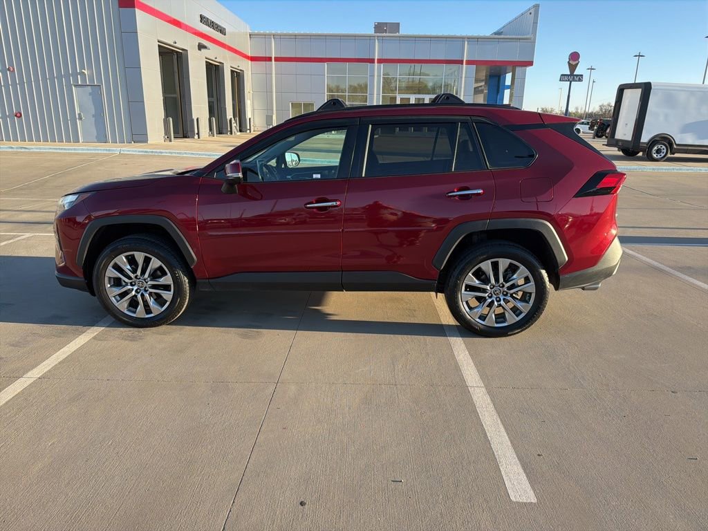 Used 2022 Toyota RAV4 Limited w/ Limited Grade Weather Package image 7