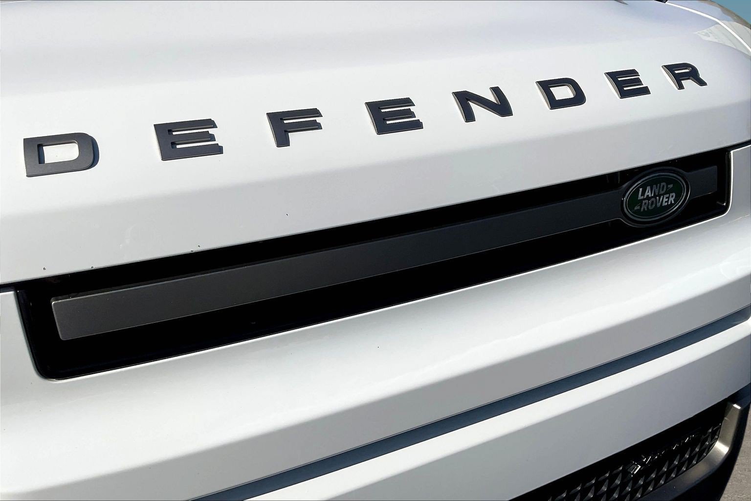Used 2022 Land Rover Defender 110 X-Dynamic HSE AWD/4WD image 32