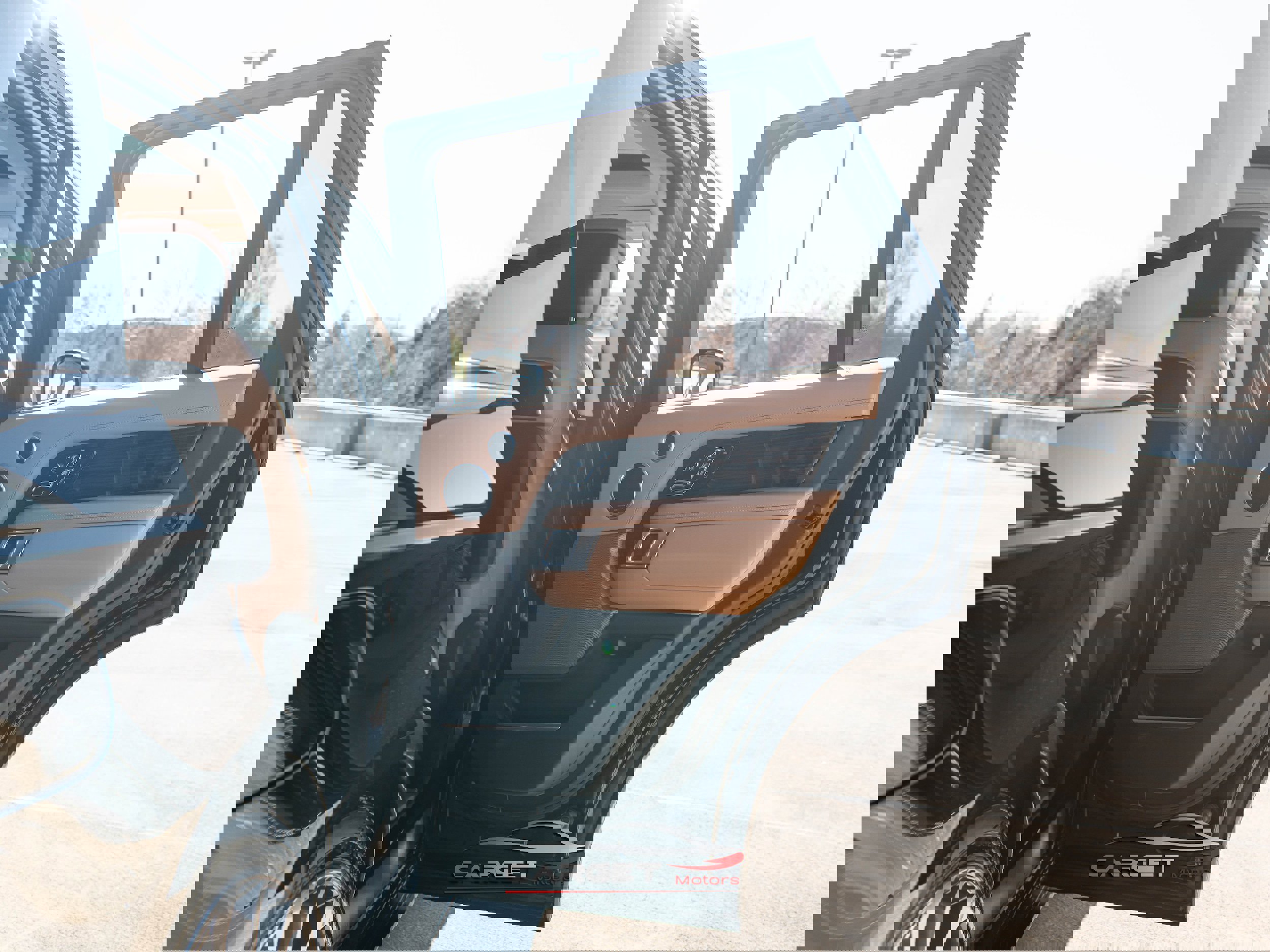 Used 2019 Land Rover Range Rover Autobiography image 46