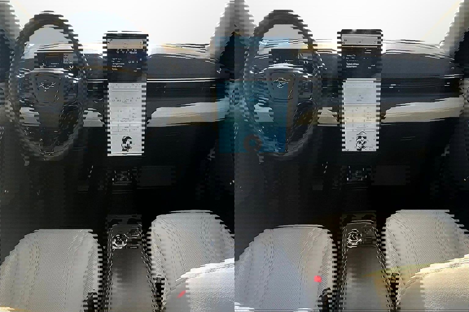 Used 2021 Ford Mustang Mach-E Premium image 13