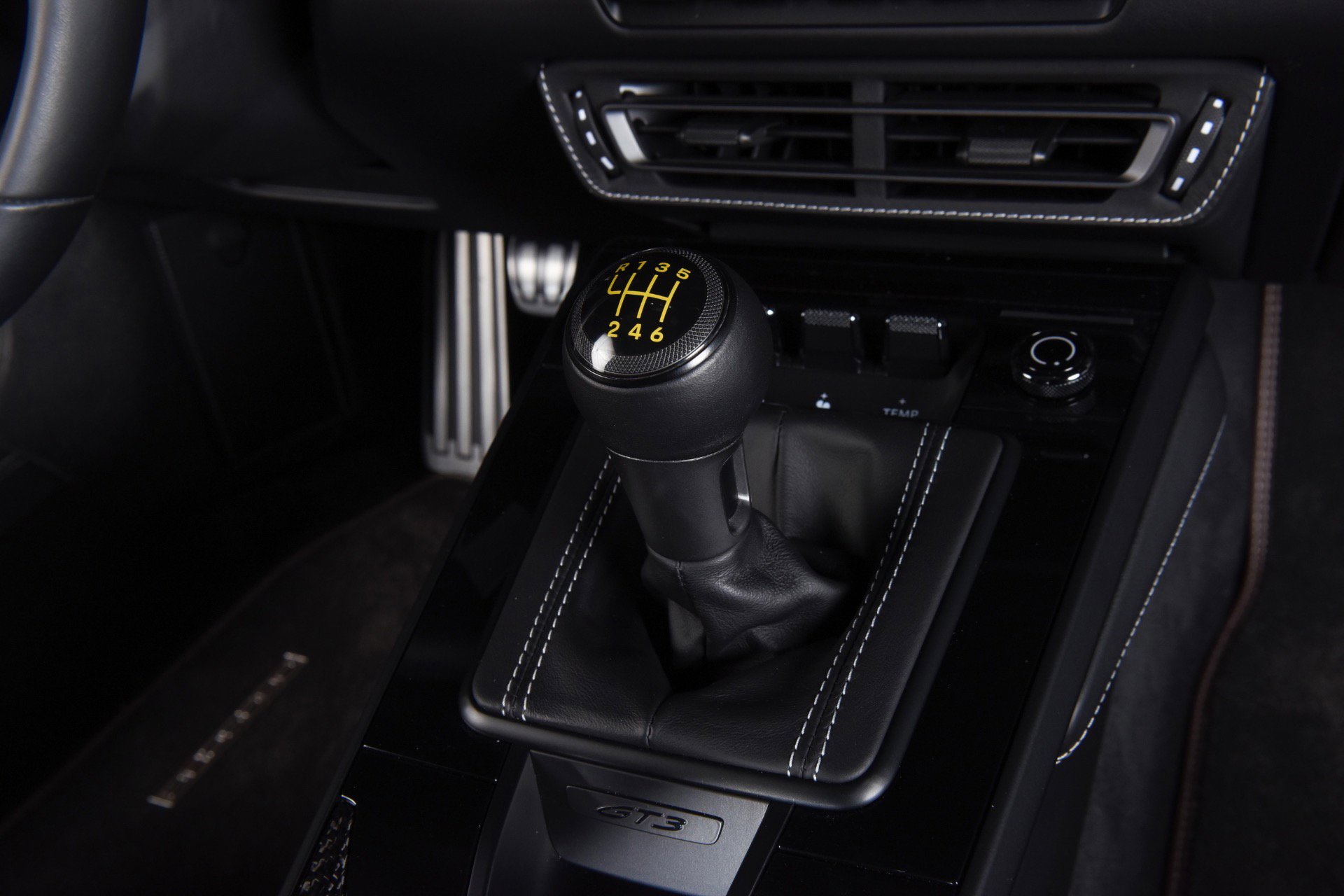 Used 2022 Porsche 911 GT3 image 30