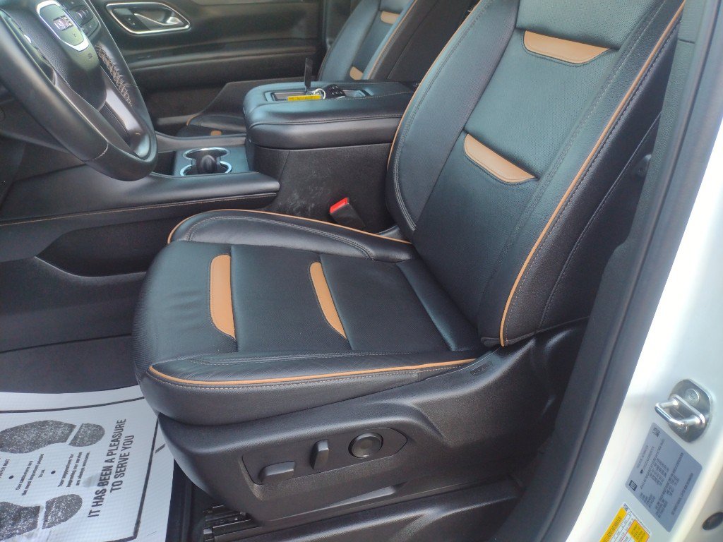 Used 2024 GMC Yukon AT4 w/ AT4 Premium Package image 22