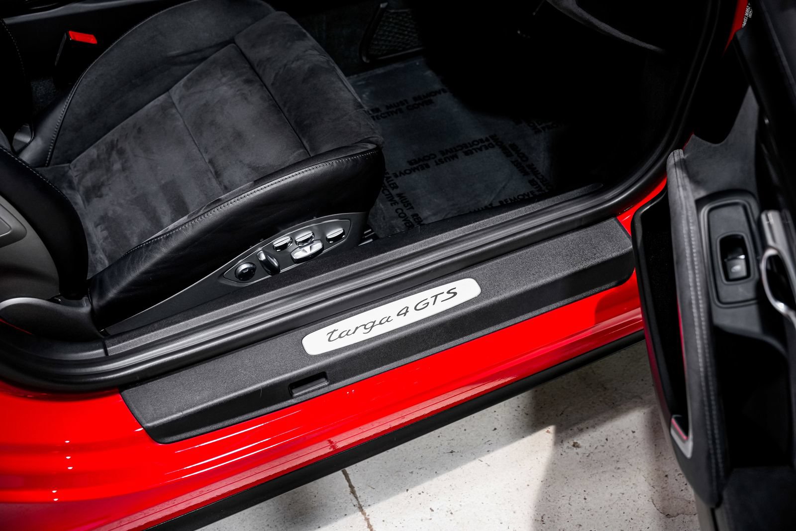 Used 2017 Porsche 911 Targa 4 GTS AWD/4WD image 27