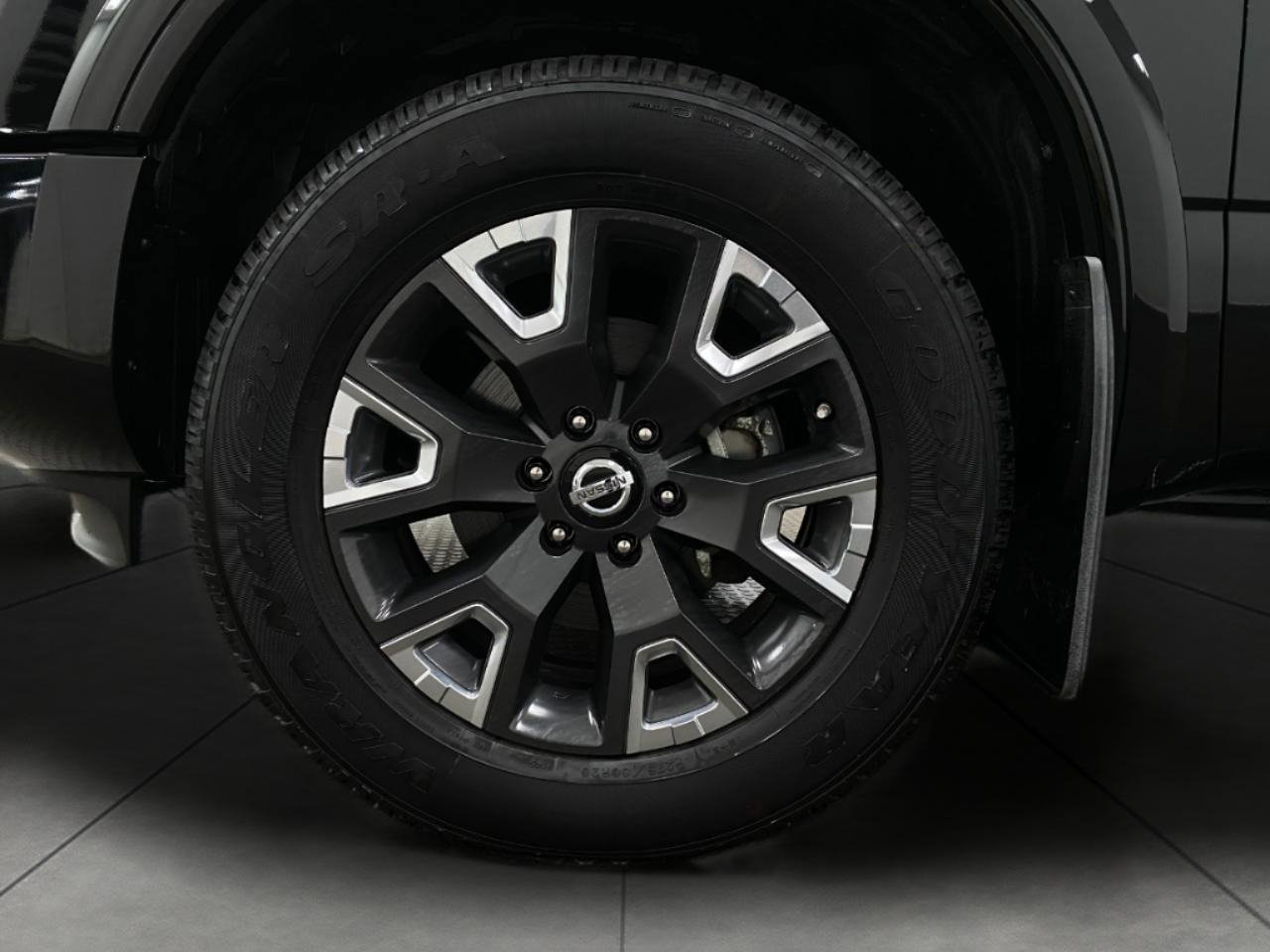 Used 2021 Nissan Titan Platinum Reserve w/ Moonroof Package image 13