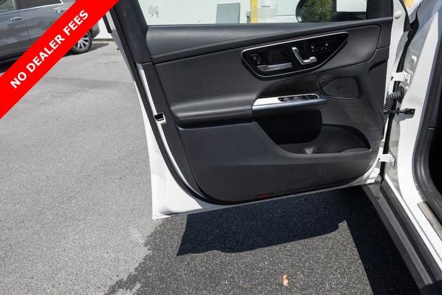 Used 2024 Mercedes-Benz GLC 300 4MATIC image 14