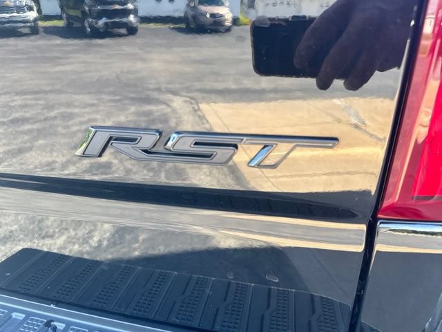 Used 2024 Chevrolet Silverado 1500 RST w/ Redline Edition AWD/4WD image 27