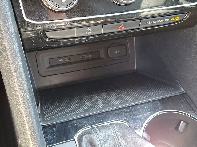 Used 2022 Volkswagen Atlas Cross Sport SE image 28