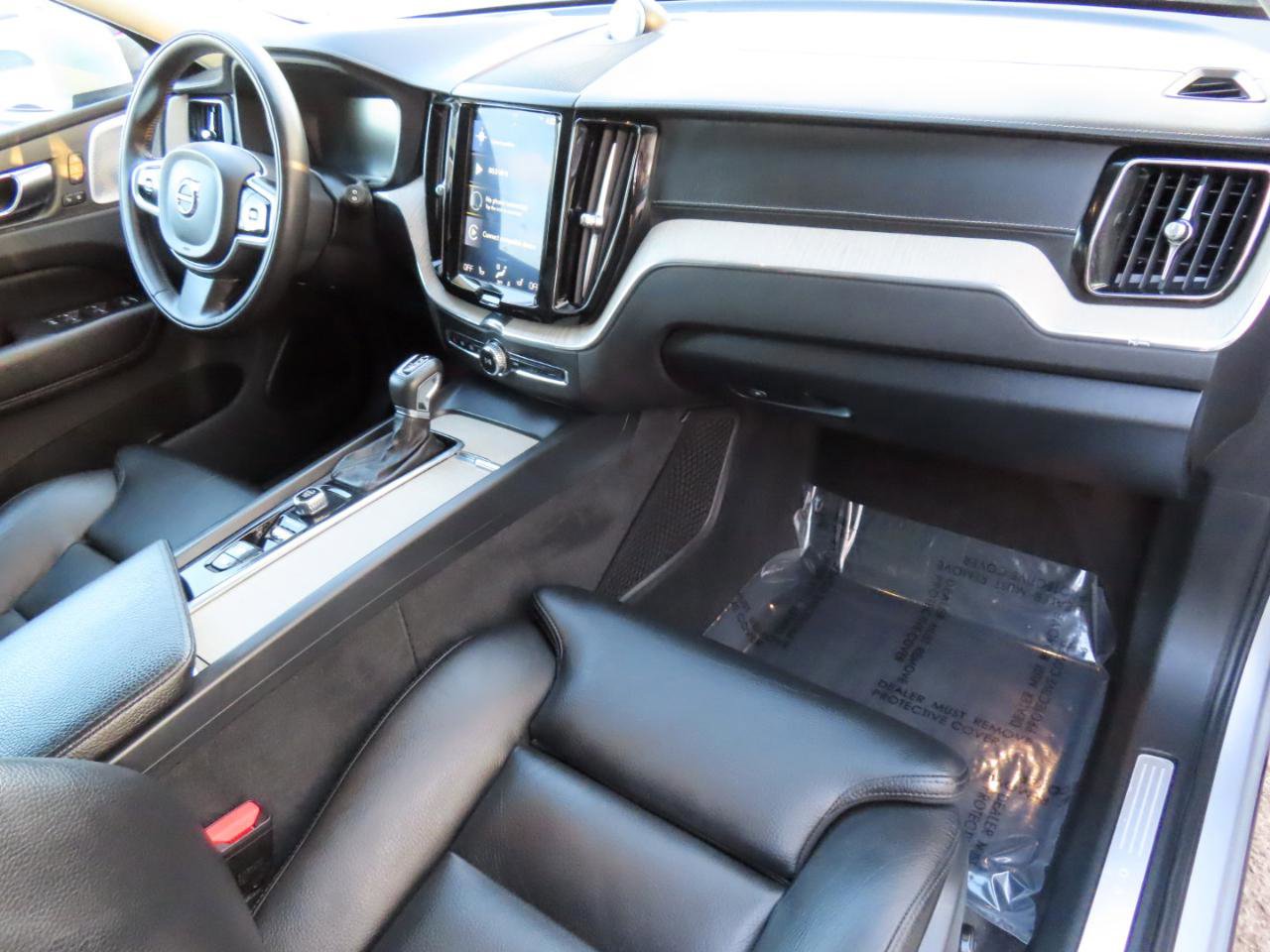 Used 2018 Volvo XC60 T6 Inscription w/ Convenience Package image 17