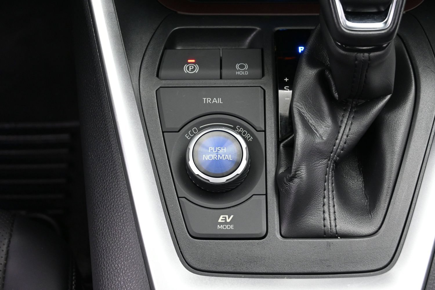 Used 2019 Toyota RAV4 Limited AWD/4WD image 37