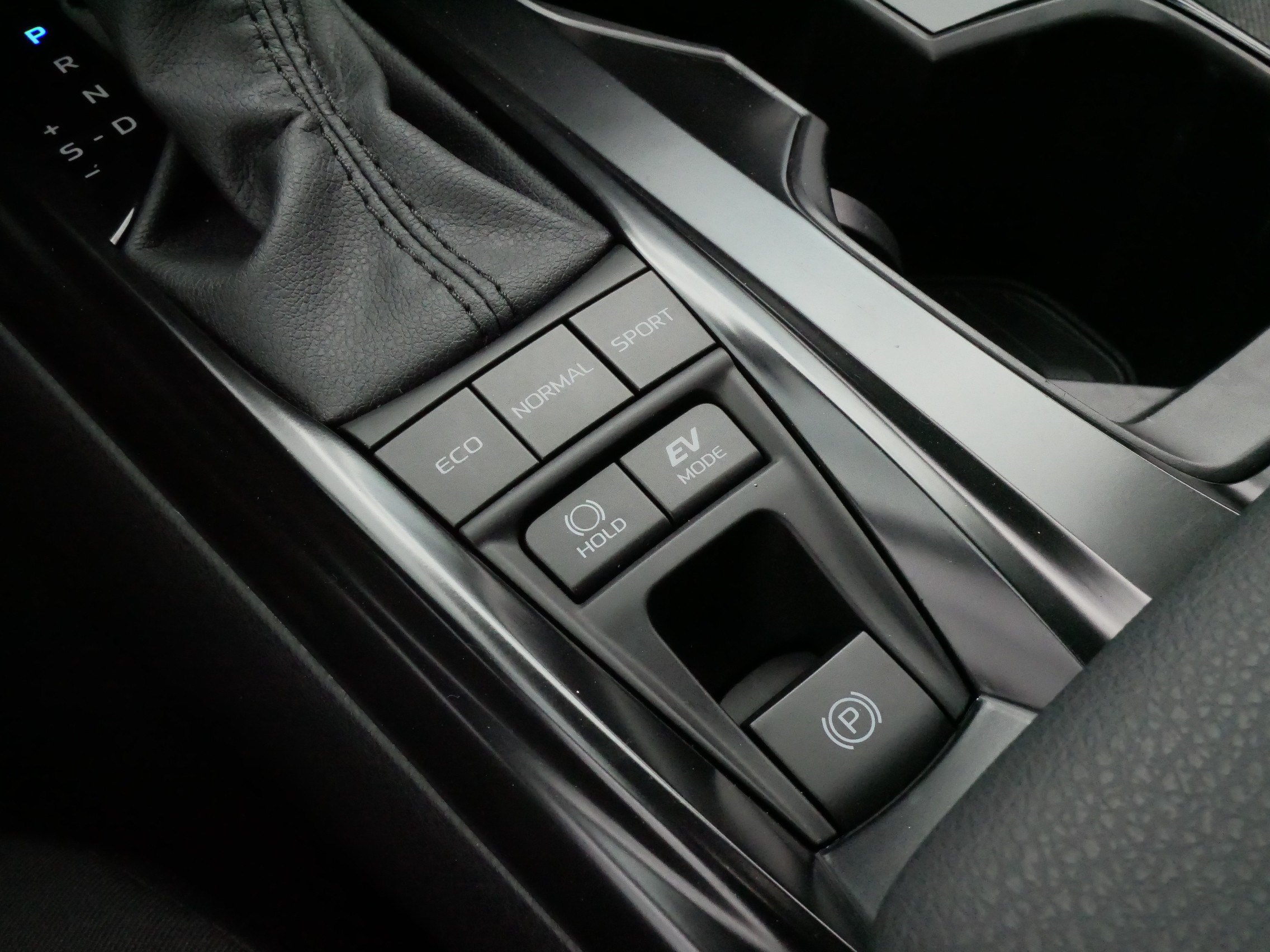 Certified 2026 Toyota Camry LE FWD image 25