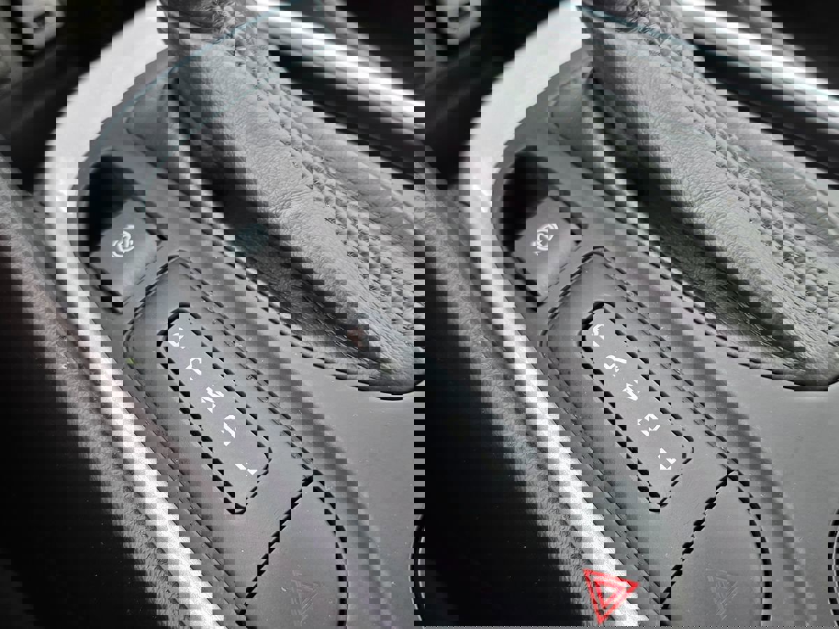 Used 2017 Chevrolet Volt LT w/ Comfort Package image 40