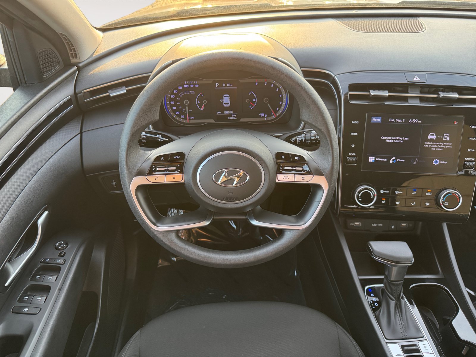 Used 2023 Hyundai Tucson SEL FWD image 12