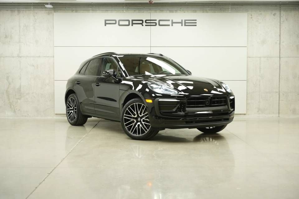 New 2026 Porsche Macan AWD/4WD image 9