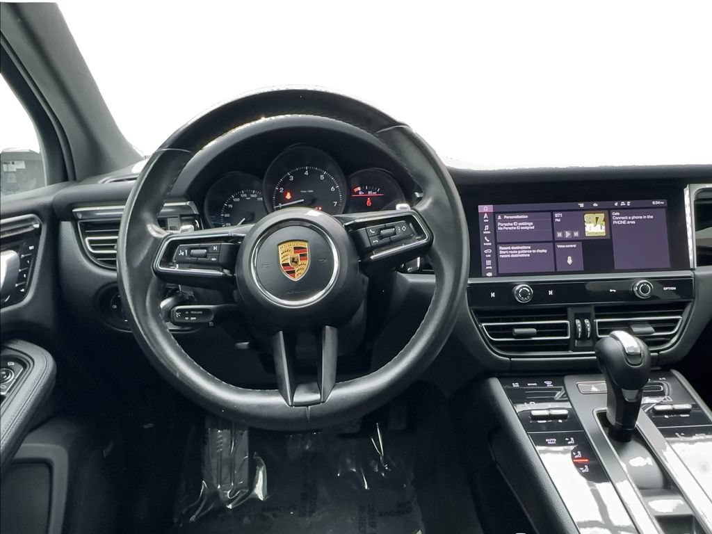 Used 2022 Porsche Macan AWD/4WD image 35