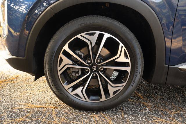 Used 2020 Hyundai Santa Fe Limited image 42