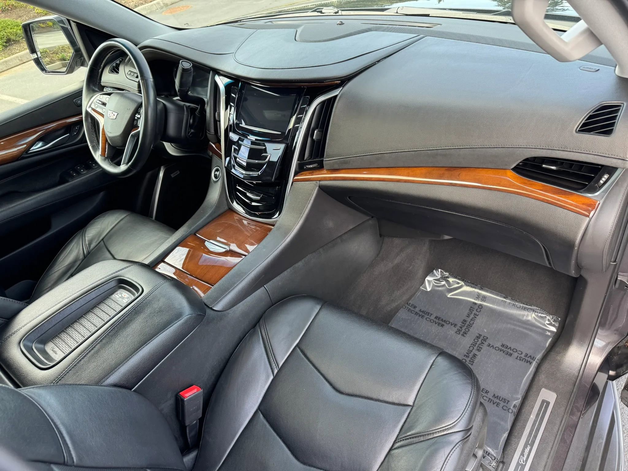 Used 2018 Cadillac Escalade ESV Premium Luxury AWD/4WD image 21