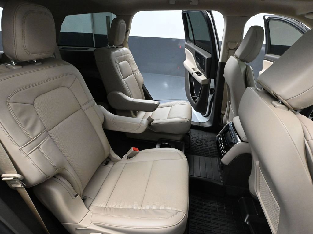 Used 2023 Lincoln Aviator Reserve image 51