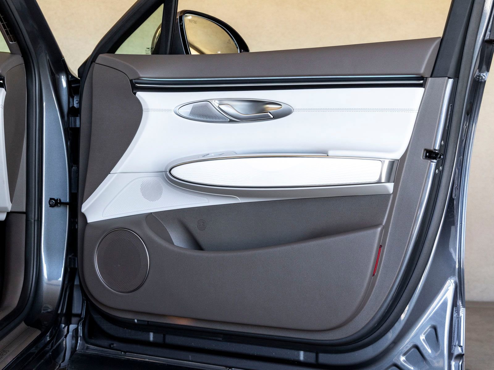 Used 2026 Genesis GV70 2.5T Advanced image 25