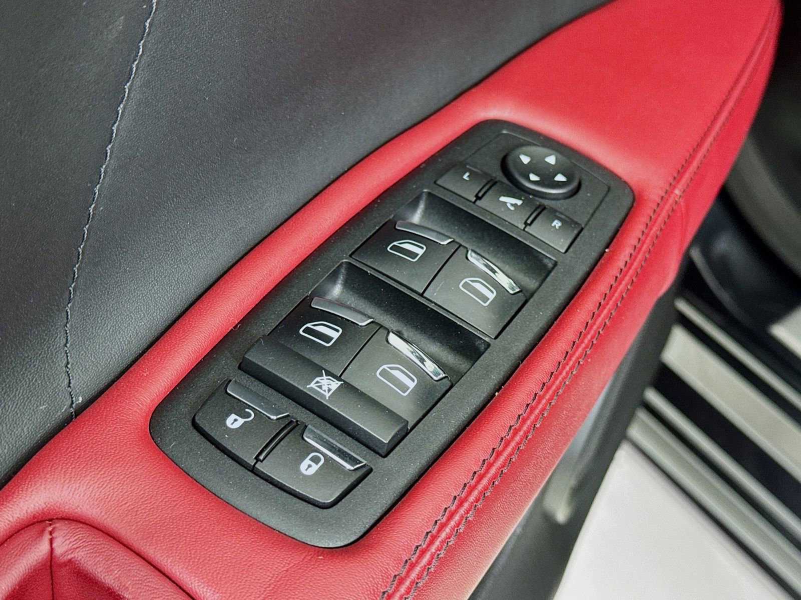 Used 2022 Maserati Ghibli Modena RWD image 16