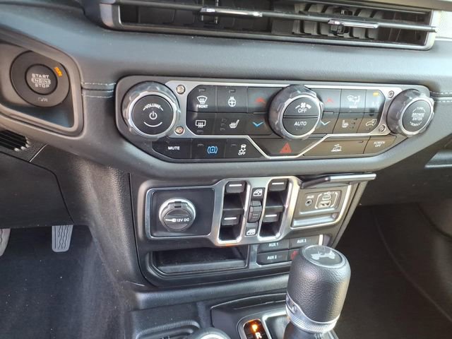 Used 2025 Jeep Wrangler Sahara 4xe image 28