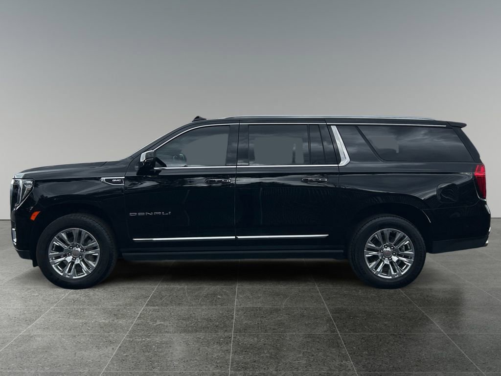 Used 2024 GMC Yukon XL Denali w/ Advanced Technology Package image 4
