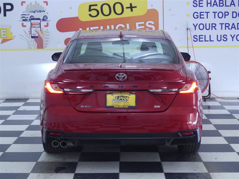 Used 2026 Toyota Camry SE FWD image 5
