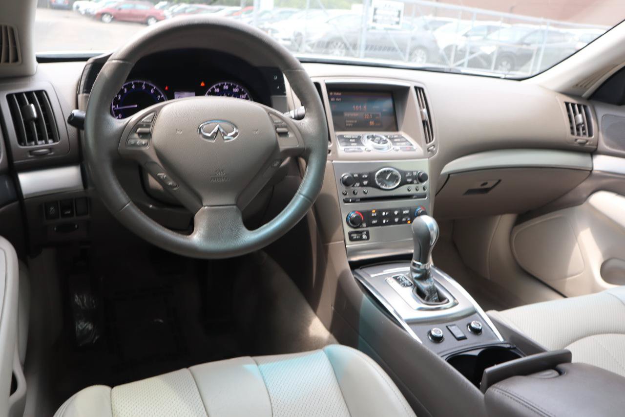 Used 2011 INFINITI G25 x w/ Moonroof Pkg AWD/4WD image 16