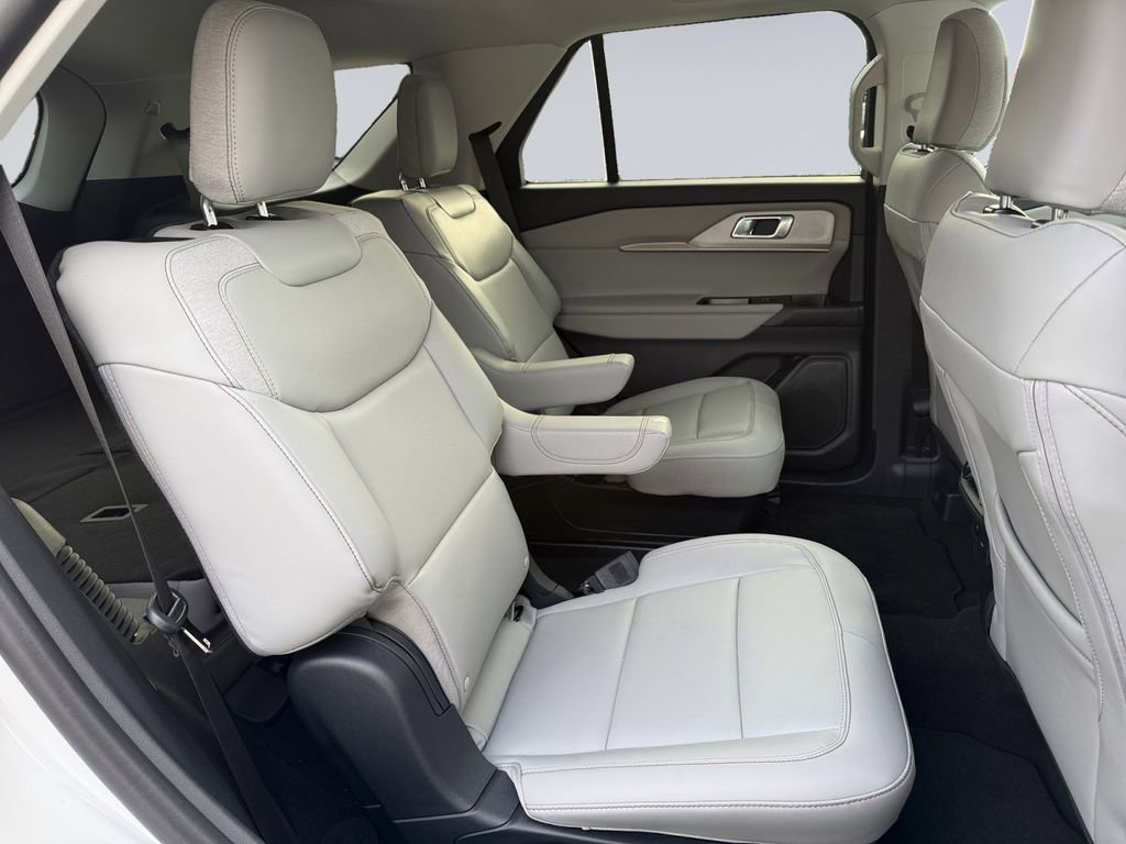 New 2026 Ford Explorer Active w/ Active Comfort Package image 18