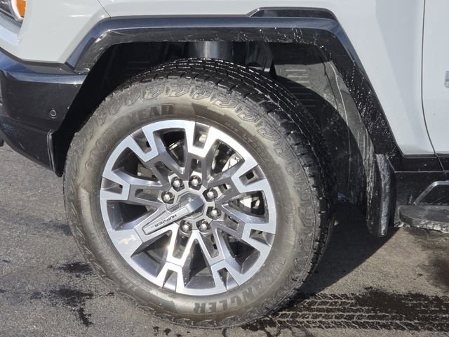 Used 2025 GMC Hummer EV 2X image 26