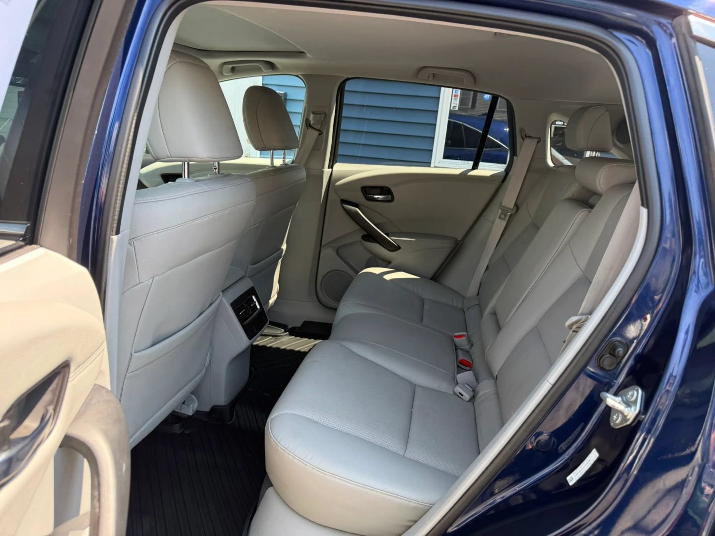 Used 2018 Acura RDX w/ Advance Package AWD/4WD image 32