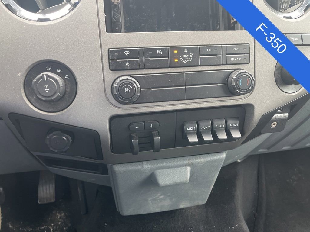 Used 2011 Ford F350 XLT w/ XLT Appearance Pkg image 12