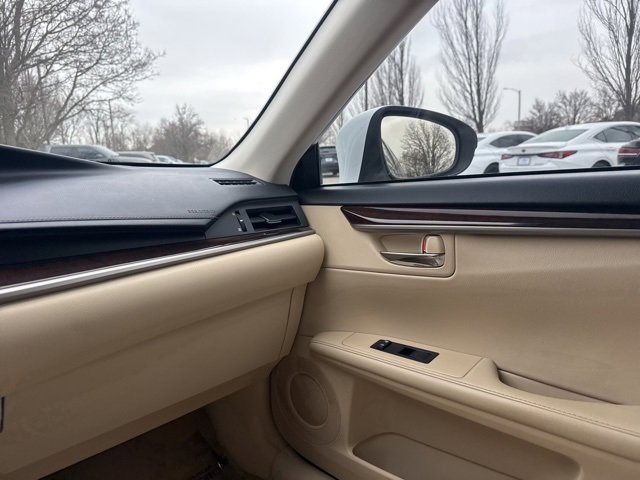 Used 2013 Lexus ES 350 image 30