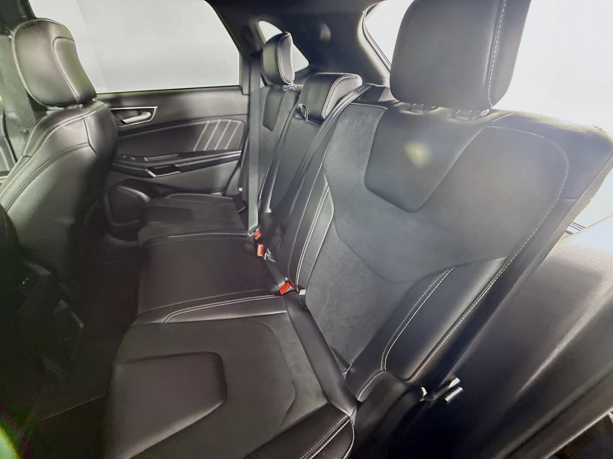 Used 2023 Ford Edge ST image 28