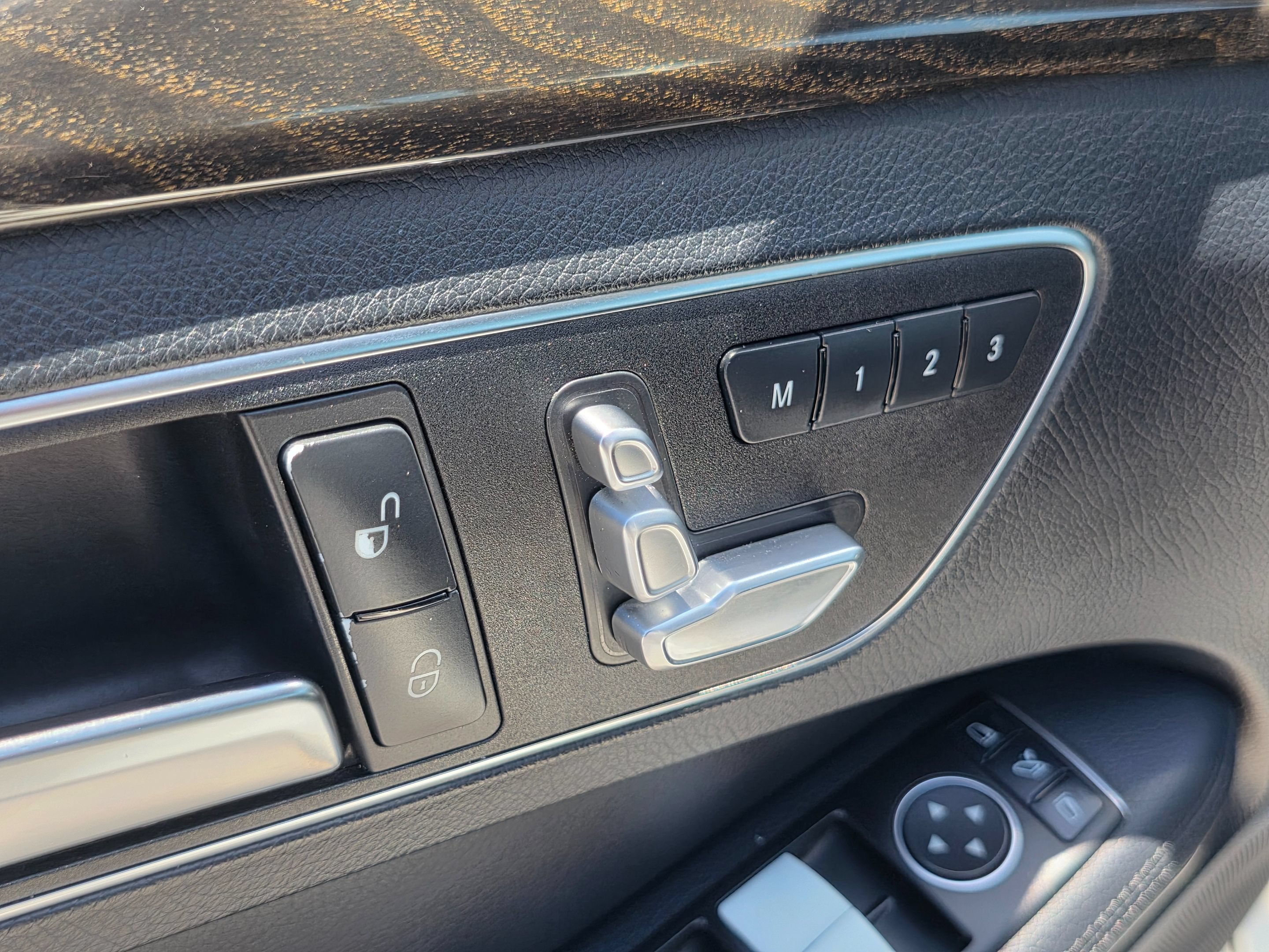 Used 2015 Mercedes-Benz E 350 Sedan w/ Premium 1 Package image 21
