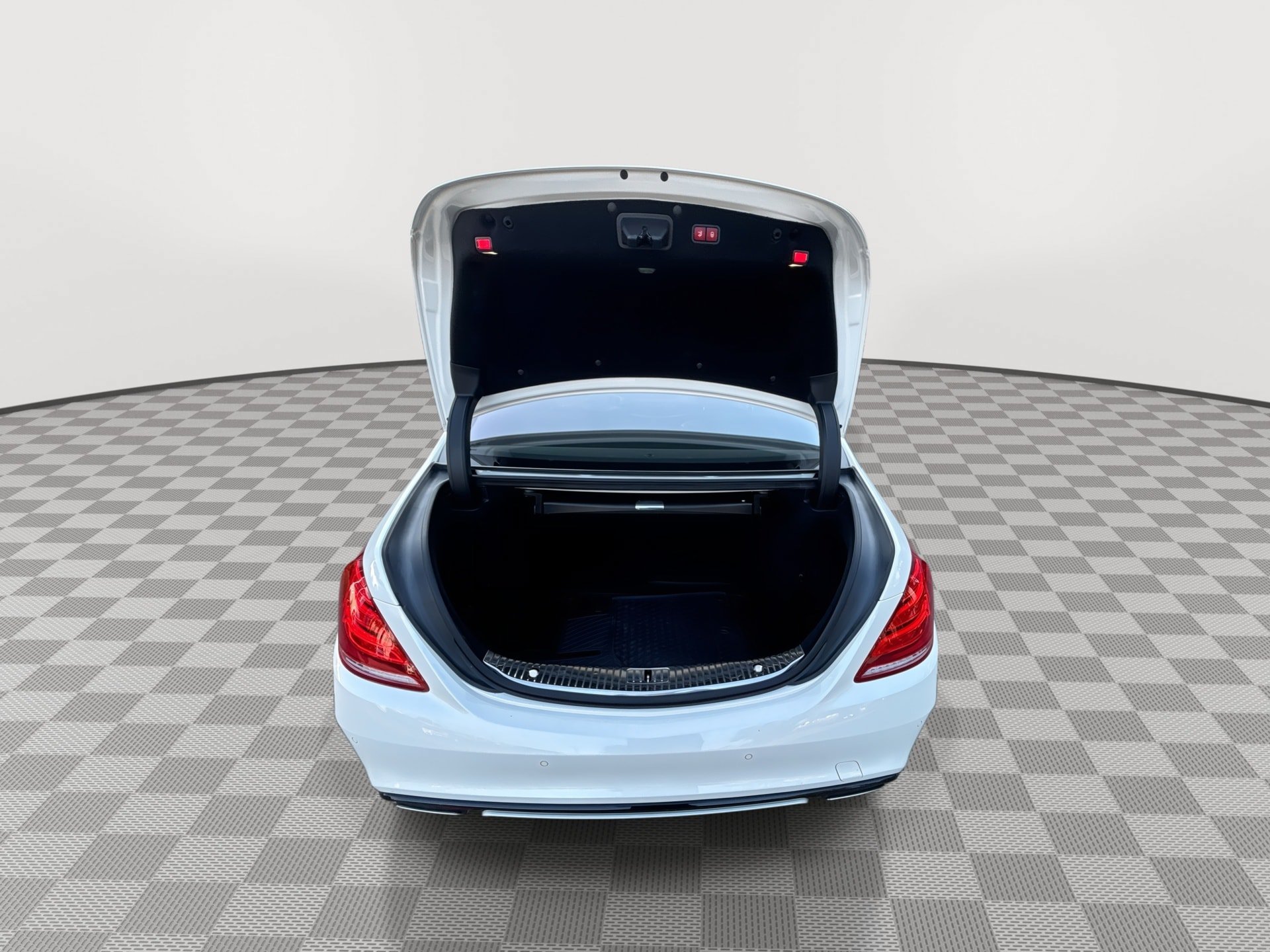 Used 2015 Mercedes-Benz S 550 Sedan image 21