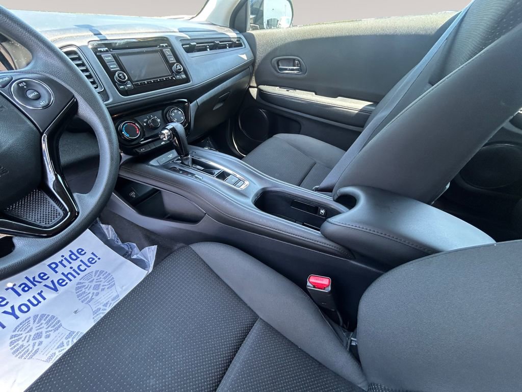 Used 2022 Honda HR-V LX image 10