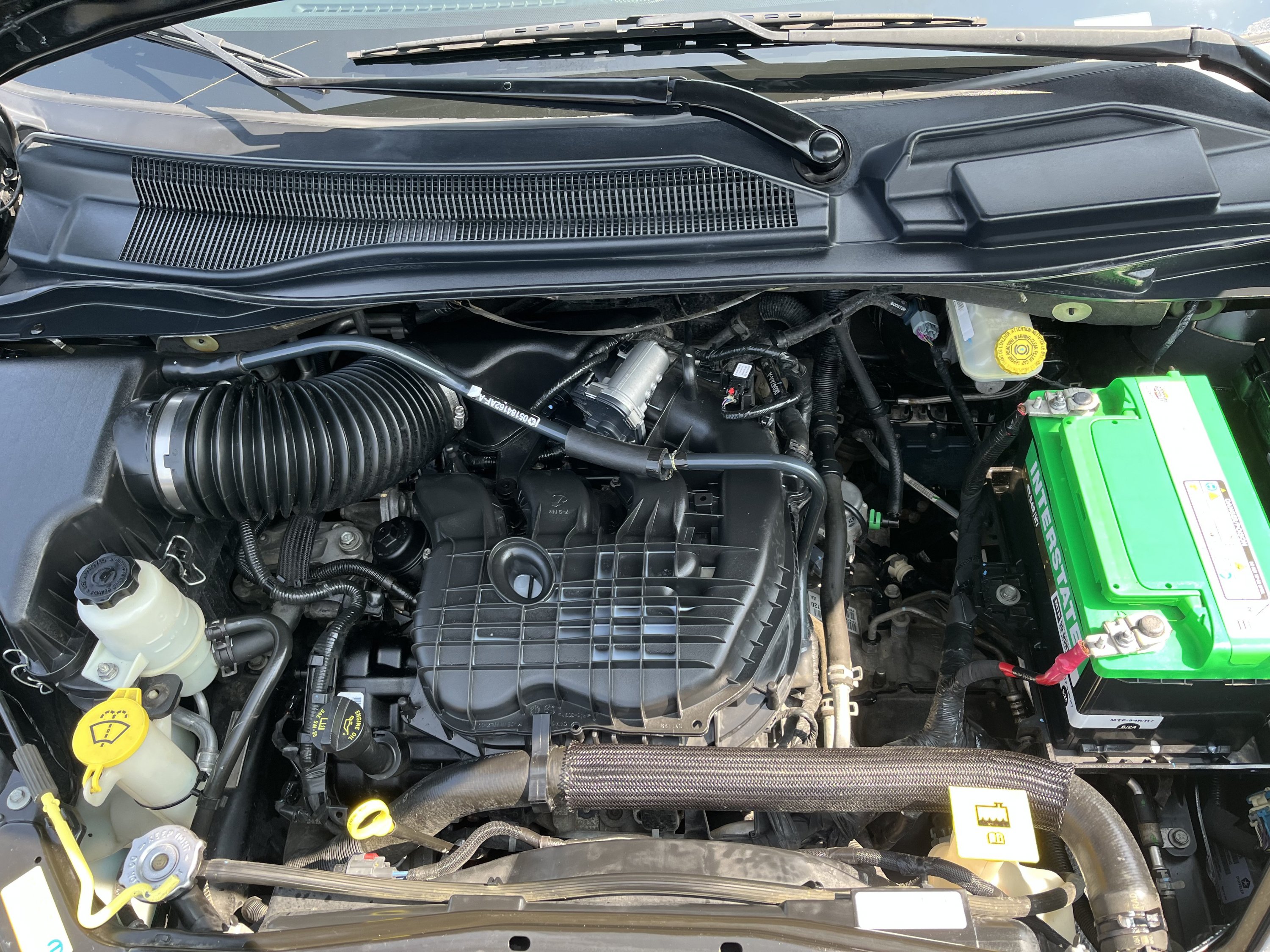 Used 2012 Dodge Grand Caravan Crew FWD image 11