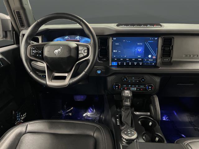 Used 2025 Ford Bronco Badlands image 5