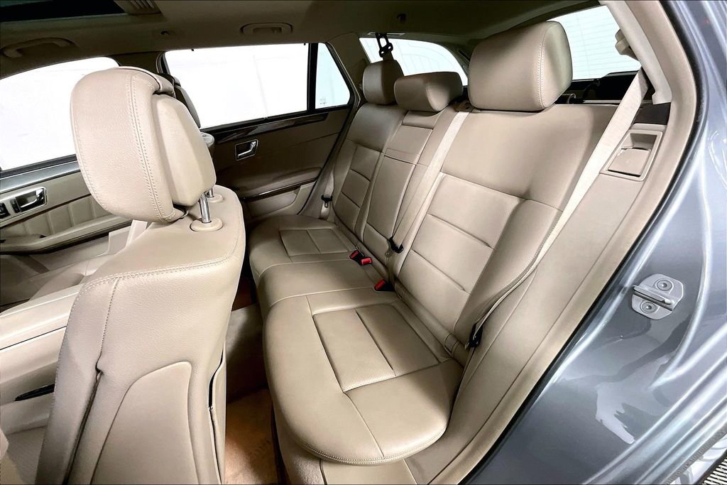 Used 2011 Mercedes-Benz E 350 4MATIC Wagon image 25