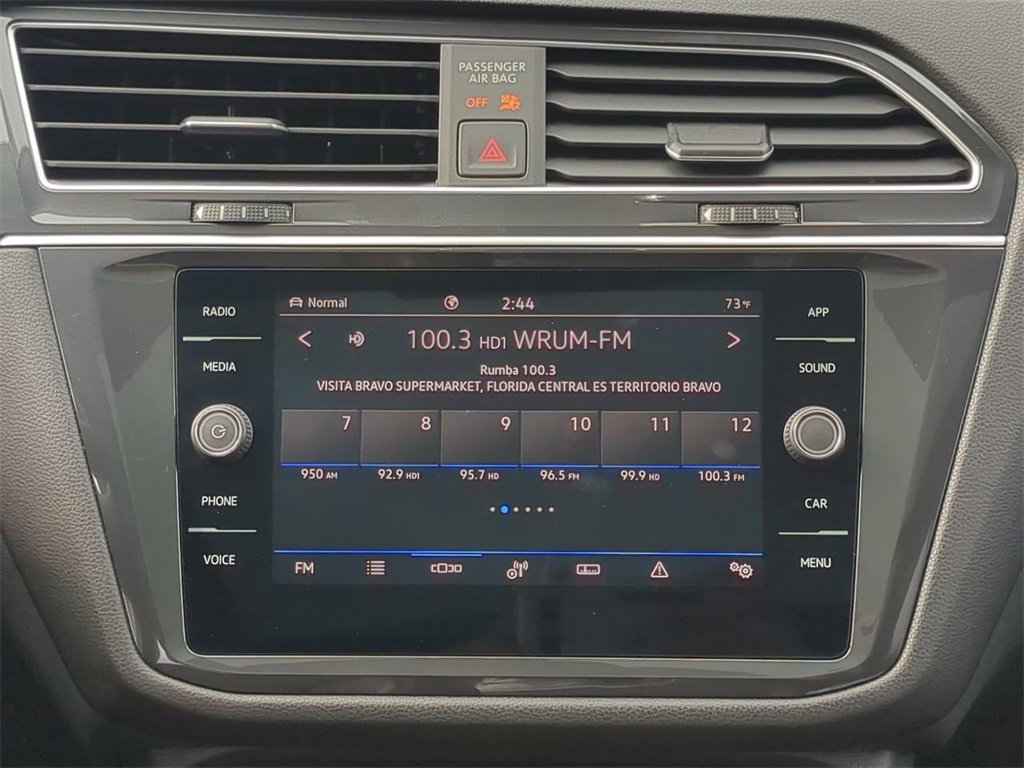 Used 2024 Volkswagen Tiguan SE image 17