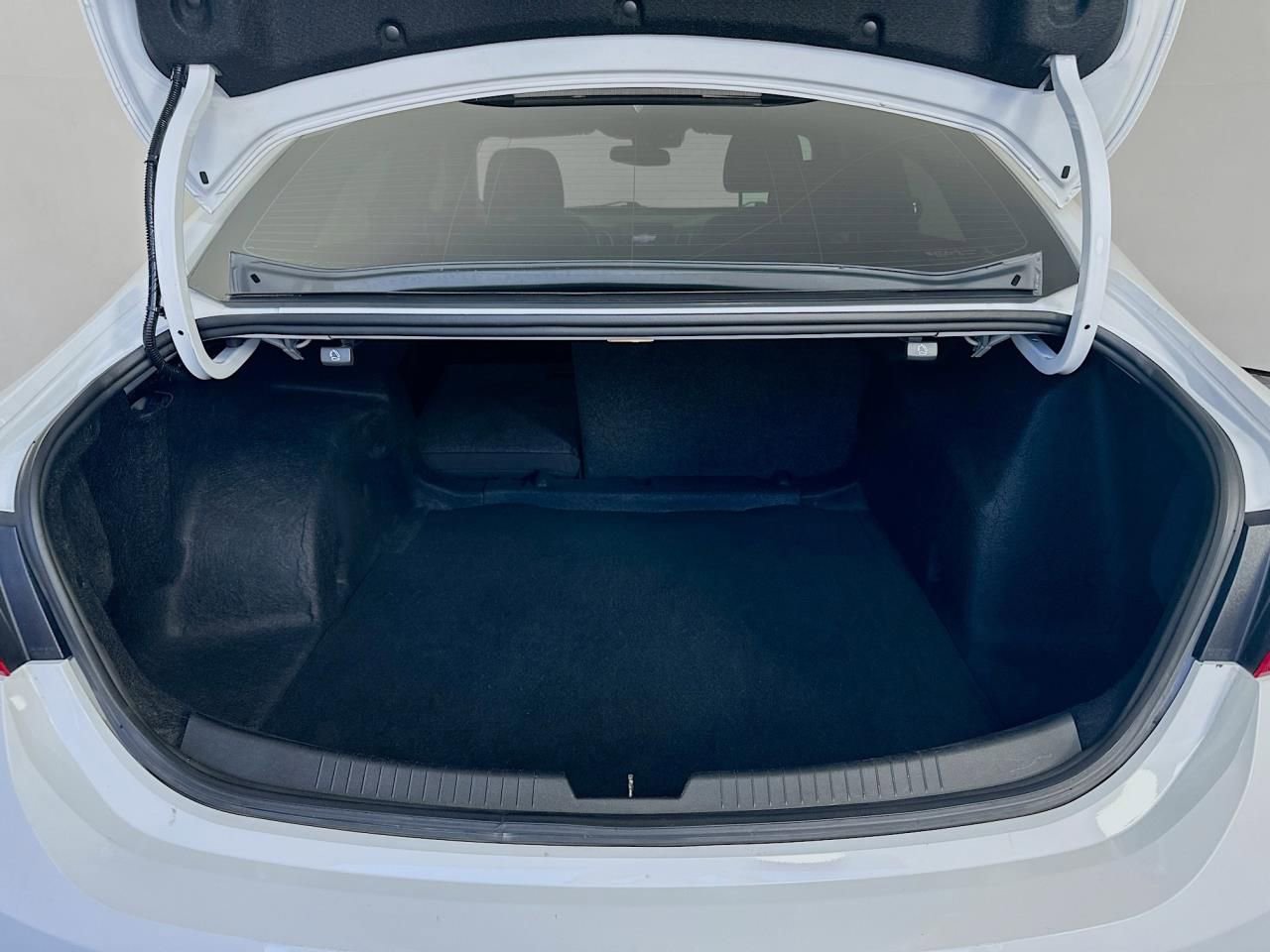 Used 2023 Chevrolet Malibu LT image 19