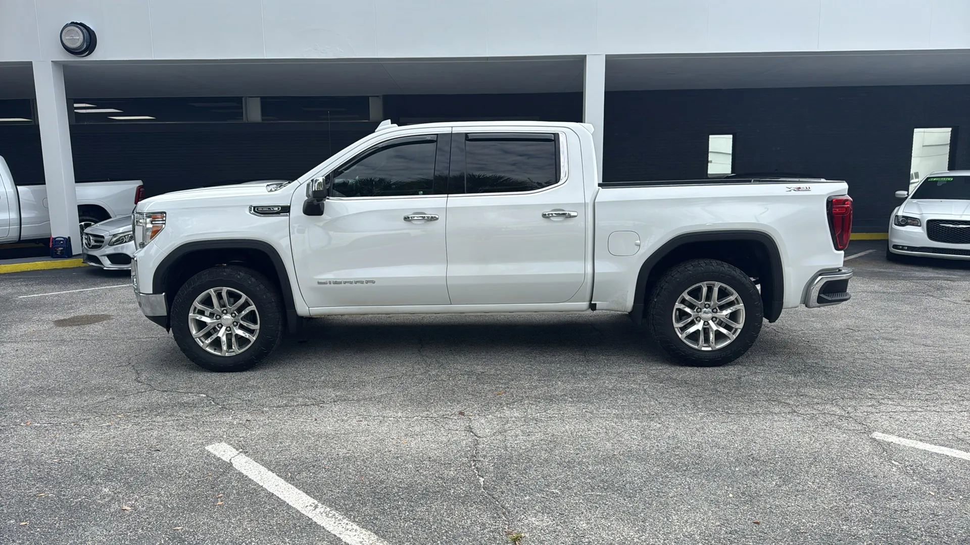 Used 2019 GMC Sierra 1500 SLT w/ SLT Premium Package AWD/4WD image 4