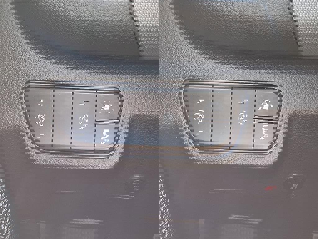 Certified 2022 Kia Seltos LX image 24