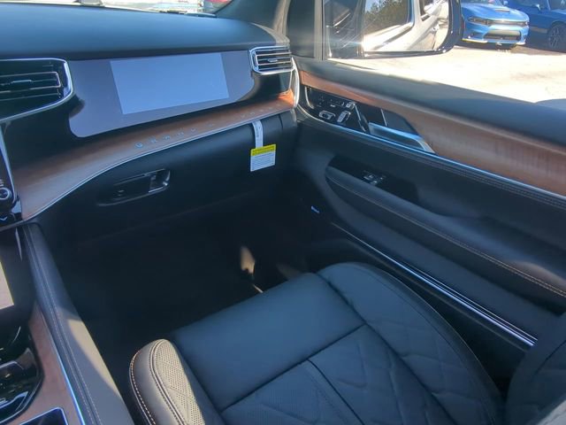 New 2024 Jeep Grand Wagoneer Series III image 18