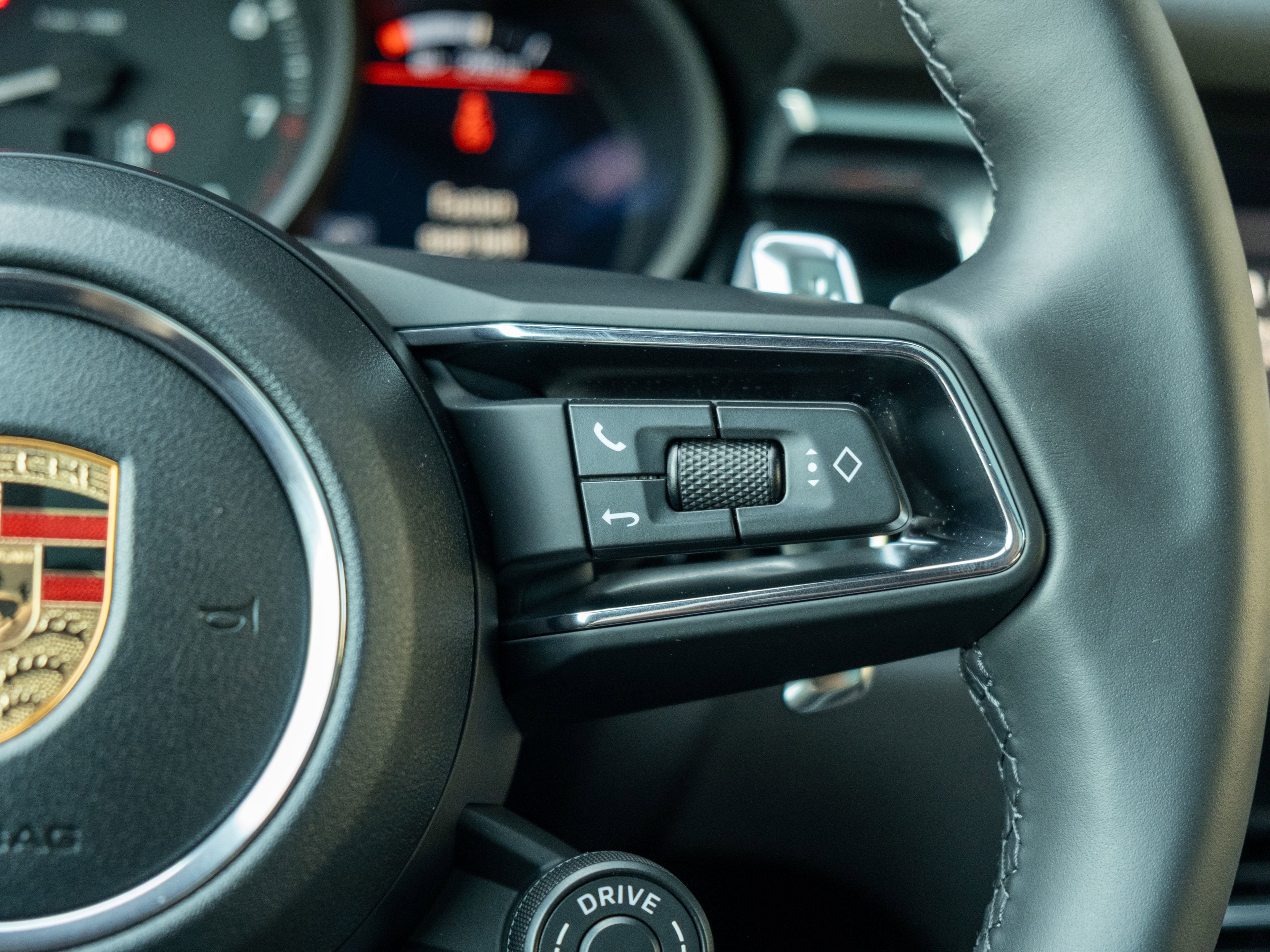 Certified 2026 Porsche Macan image 26