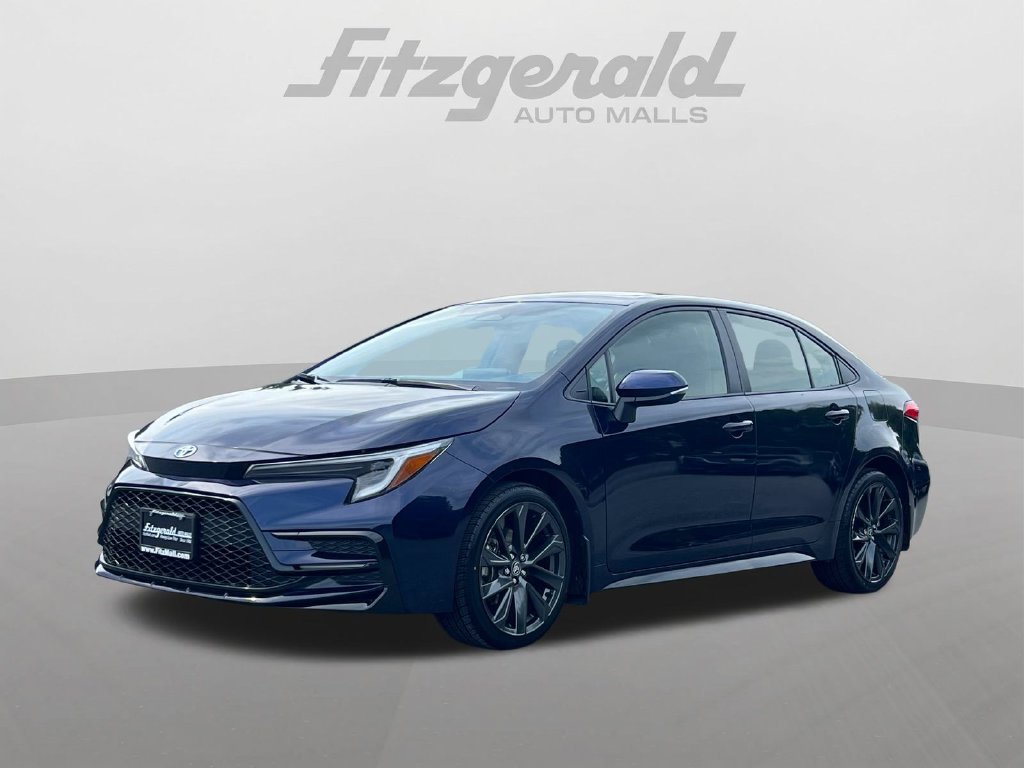 Used 2023 Toyota Corolla SE w/ SE Package FWD image 2