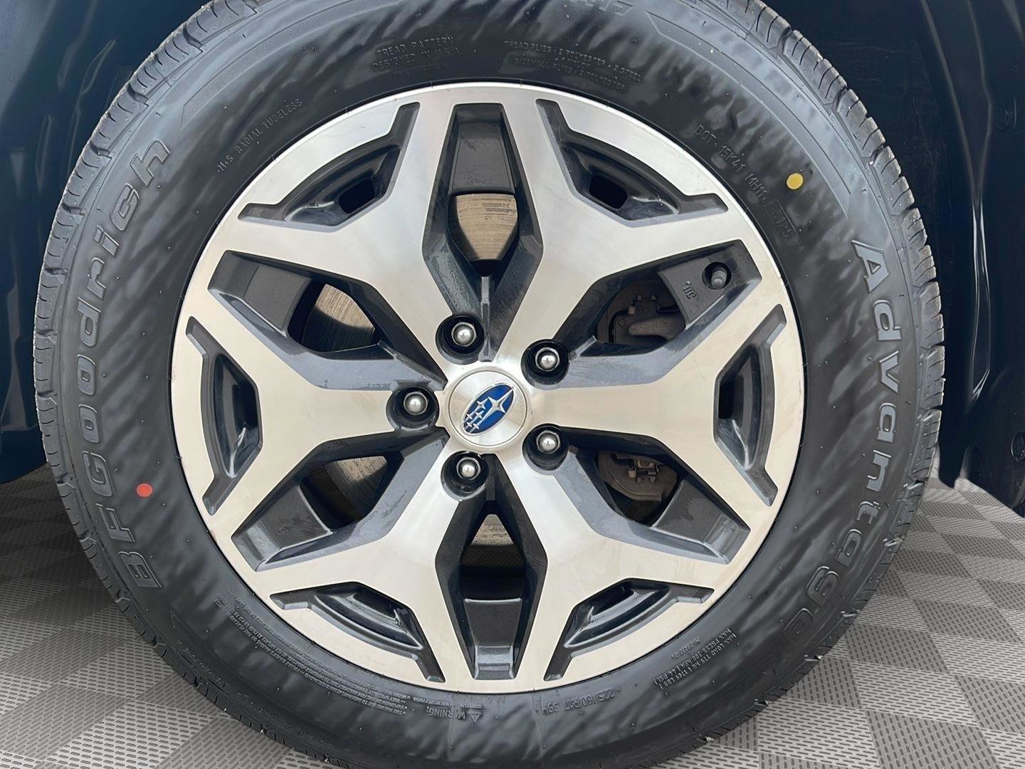 Used 2023 Subaru Forester Premium AWD/4WD image 9