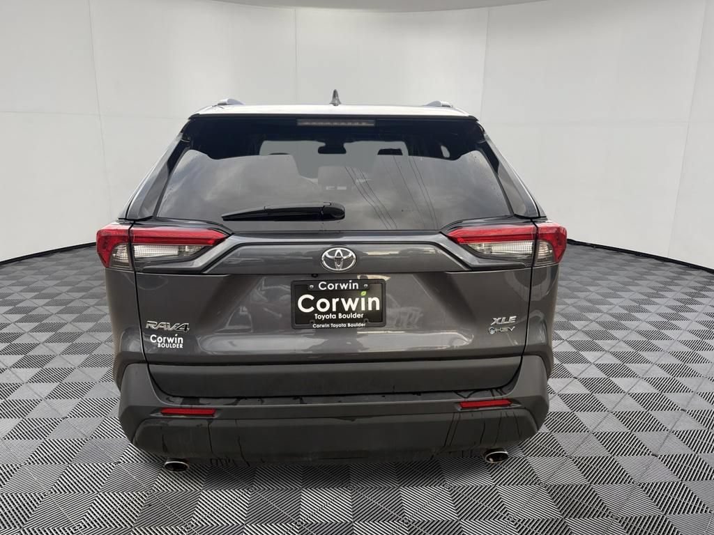 Used 2025 Toyota RAV4 XLE AWD/4WD image 5