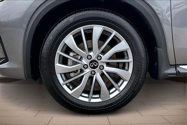 Used 2025 INFINITI QX55 Luxe w/ Cargo Package image 9